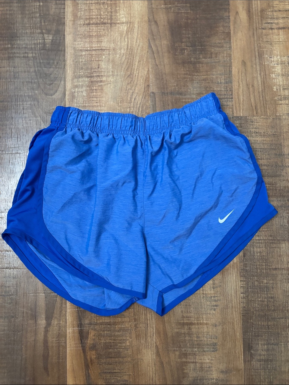 Nike Women’s hyper Blue Athletic Shorts Swoosh running short lined size small